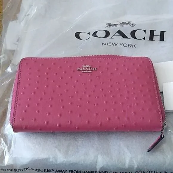 Coach F39885 Embossed Continental Wallet, SV/Strawberry - Picture 3 of 6